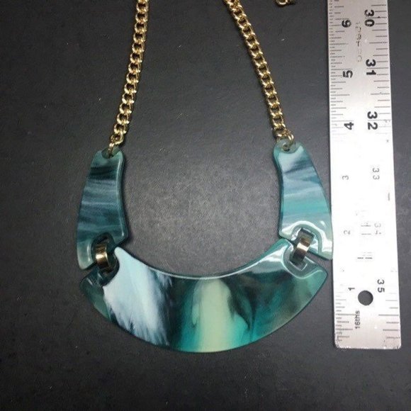 NY Statement Bib Necklace Turquoise Blue White Marbled Gold Chain Retro Acrylic - Picture 6 of 8